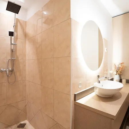 Grande Vendeghaz Guest house Tata